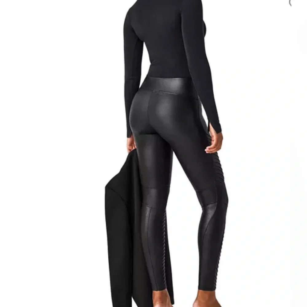 SPANX|| Moto Faux Leather Leggings,Like New size Medium - Picture 2 of 11